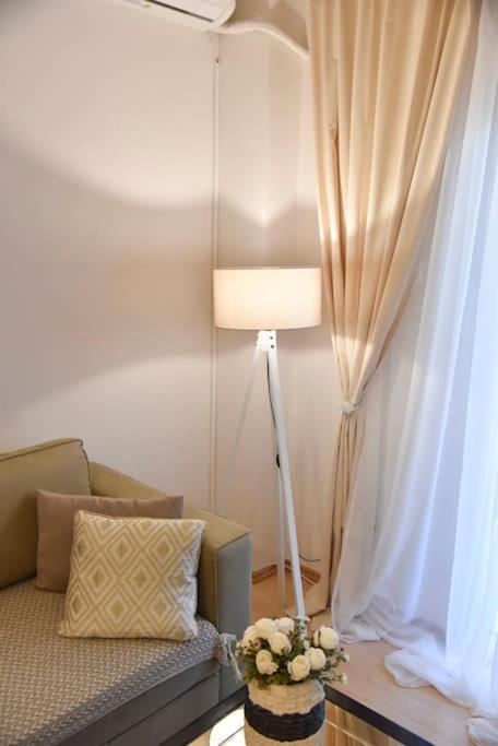 Tiny Treasure Apartment Атина Екстериор снимка