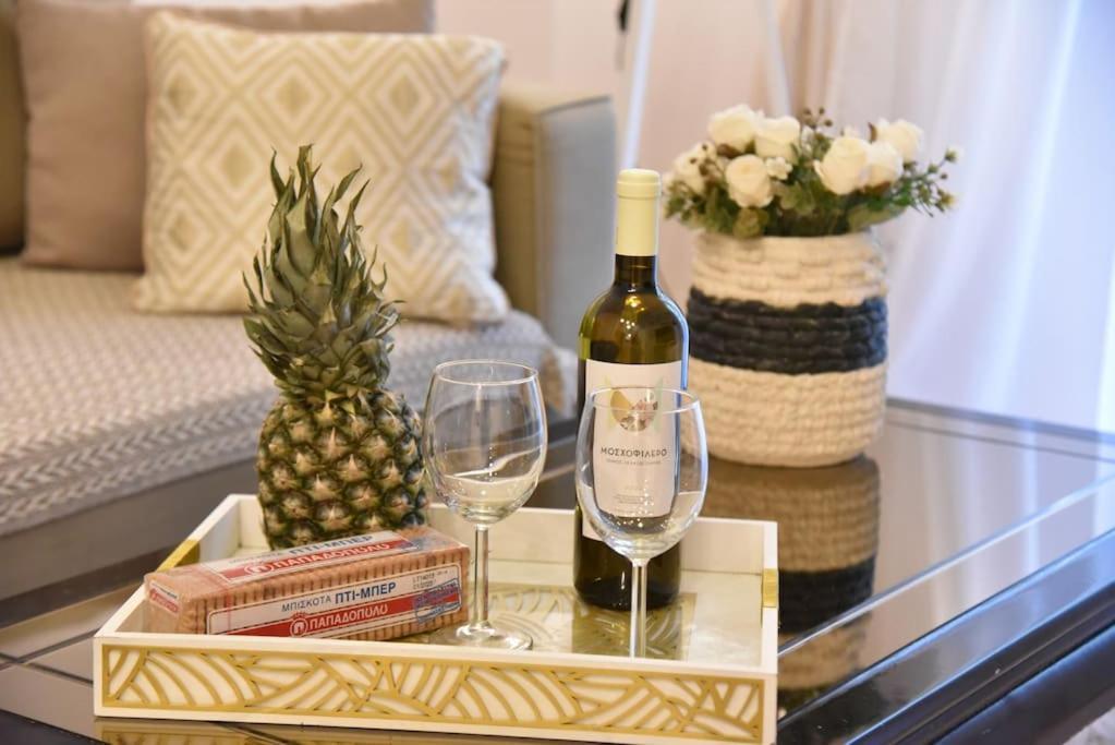 Tiny Treasure Apartment Атина Екстериор снимка